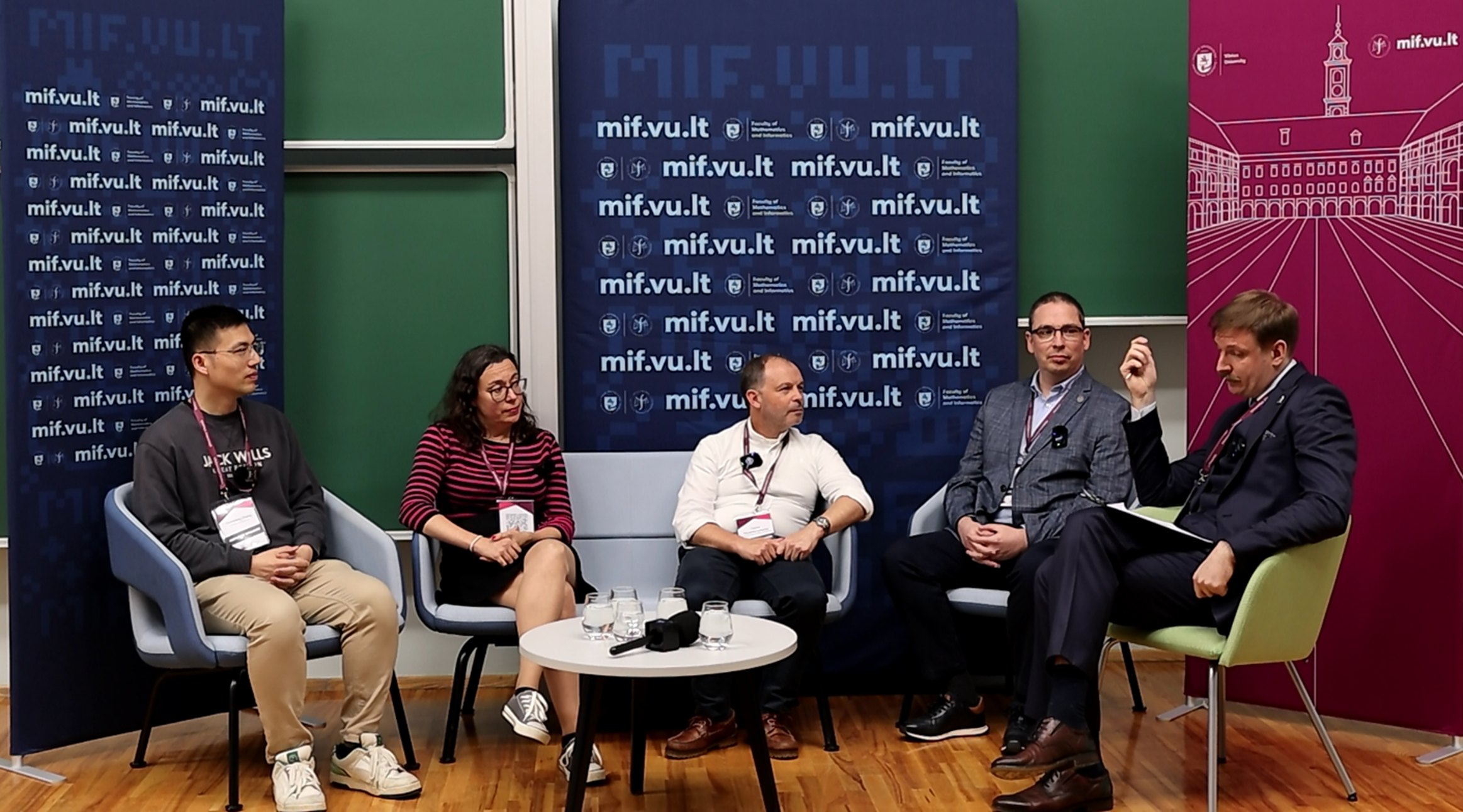 Panel discussion on AI impact at VU MIF